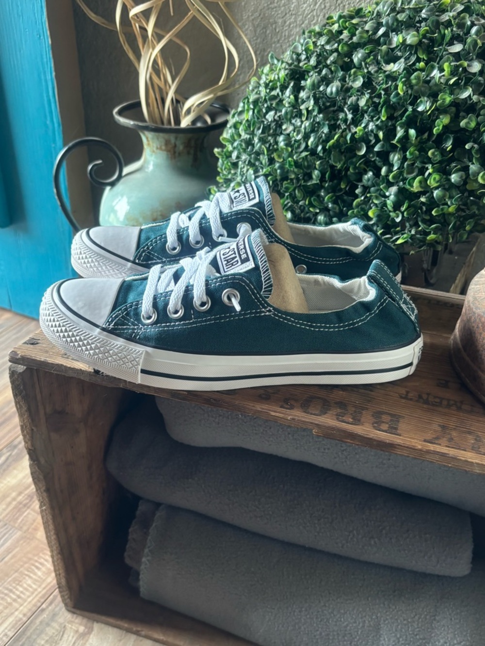 Converse Limited Edition Hard To Find Shoreline Slip on Sneakers Darkly Jaded ๐ - Picture 3 of 7